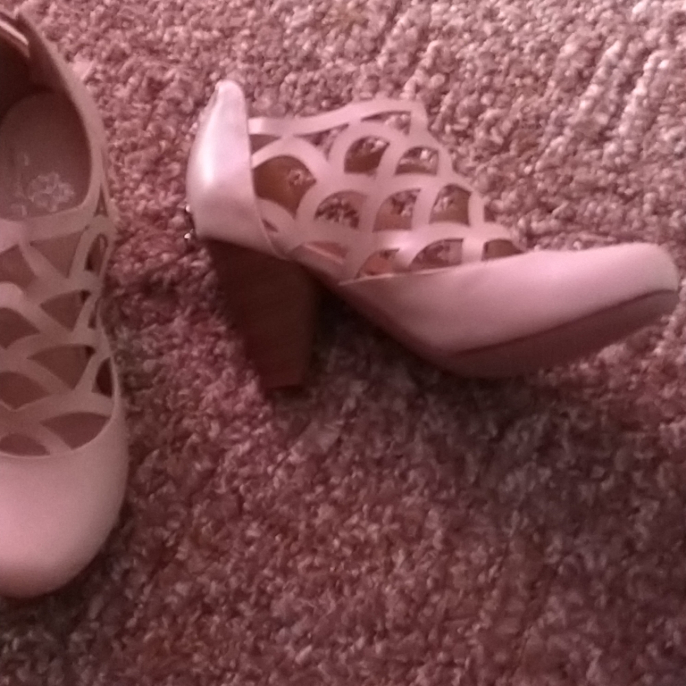 Shoes - Picture 2 of 3
